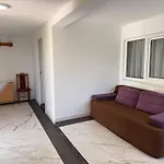 Isth Wave House